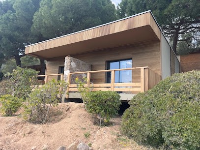 Fabrica di Legnu, Constructeur De Maisons à Afa
