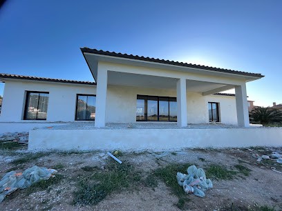 Etudes réalisations architecturales maisons individuelles ERAMI, Constructeur De Maisons à Porto-Vecchio